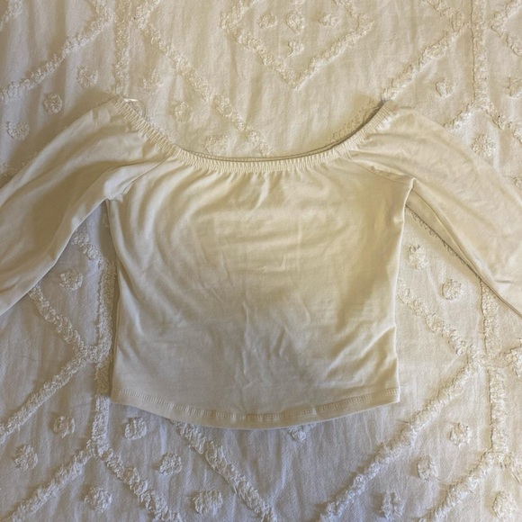 Cream Urban Outfitters off the shoulder top - Picture 3 of 4